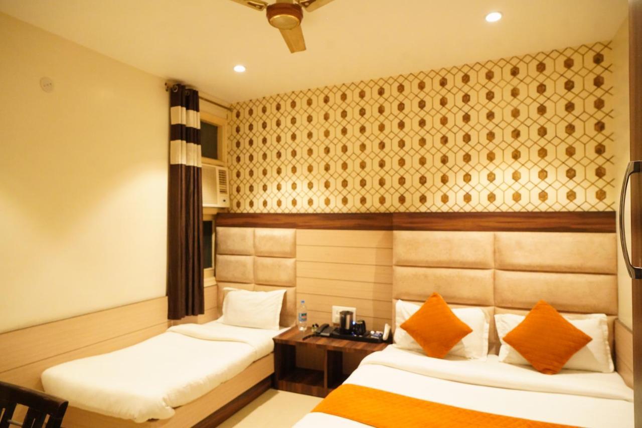 Hotel Malhotra Inn 50 Meter From Golden Temple Amritsar Exteriör bild
